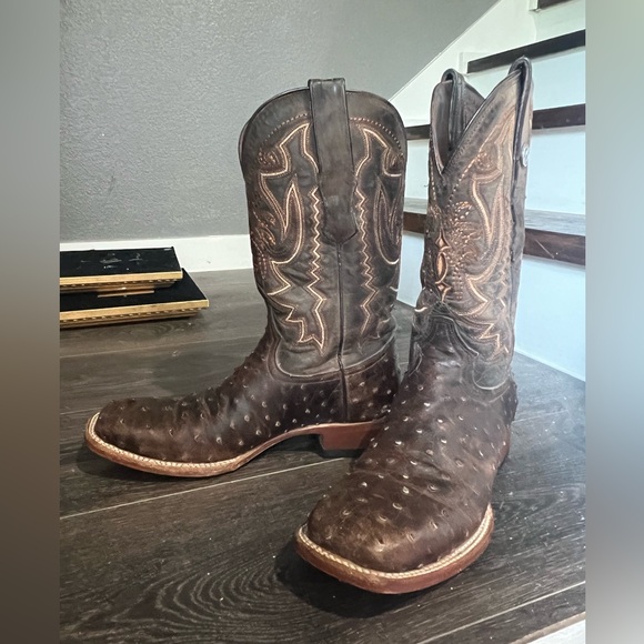 Men’s size 7.5 ostrich like boots very gently used - Picture 1 of 1